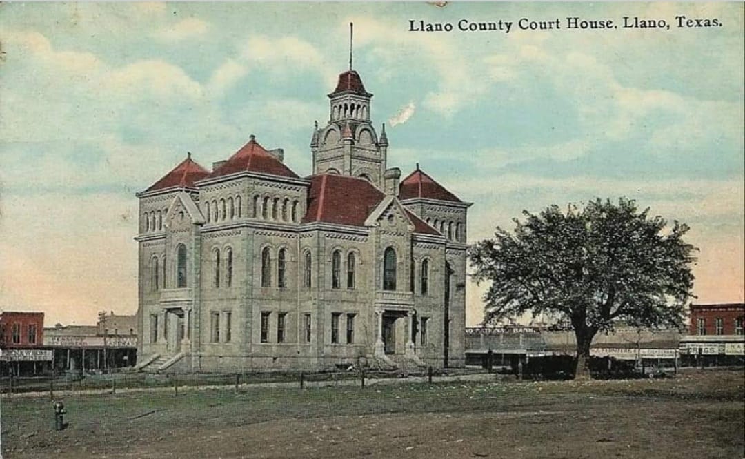 Llano Courthouse Post Card, 1913